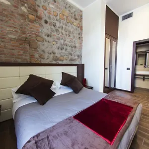 Arena Luxury ** Verona